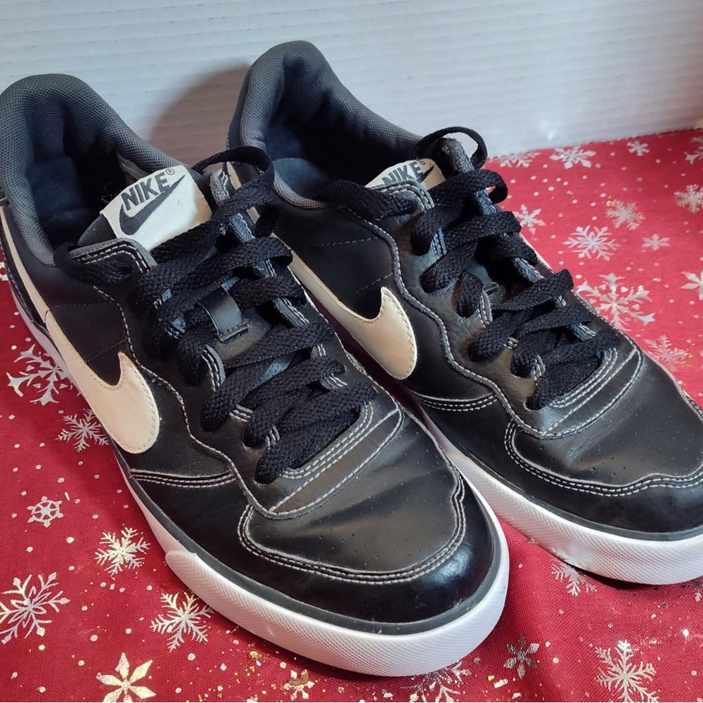 Women’s Black and White Leather Nike Sweet Ace 83 Retro Sneakers Size 8.5